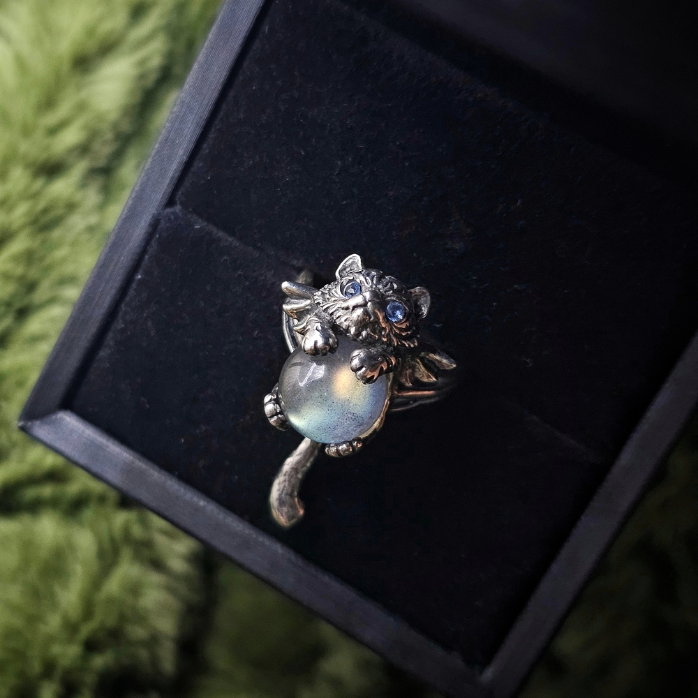 Silver Winged Cat Ring with Labradorite & Blue Topaz Gemstone